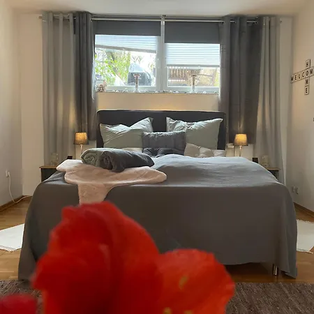 Appartement Modernes Im Gruenen - Stilvoll Und Komfortabel Cologne