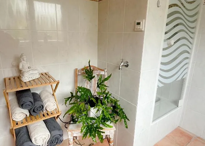 Modernes Im Grünen - Stilvoll Und Komfortabel