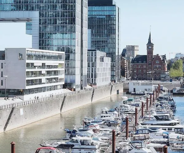 Modernes Im Gruenen - Stilvoll Und Komfortabel