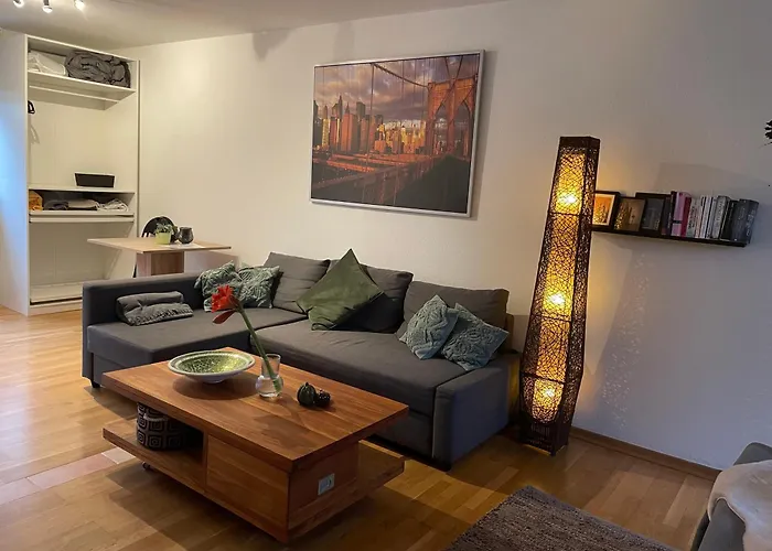 Modernes Im Gruenen - Stilvoll Und Komfortabel * Кёльн