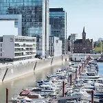 Modernes Im Grünen - Stilvoll Und Komfortabel