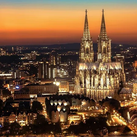 Modernes Im Grünen - Stilvoll Und Komfortabel Apartment Köln