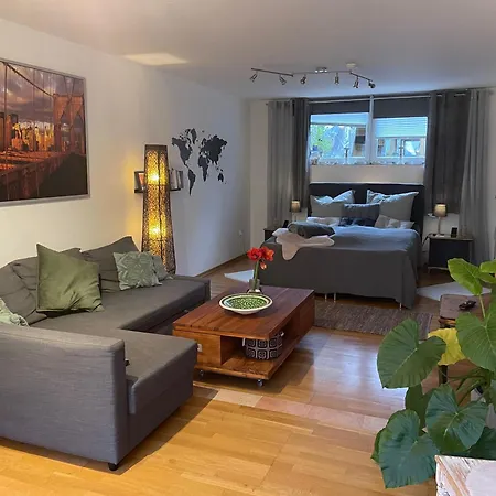 Apartment Modernes Im Gruenen - Stilvoll Und Komfortabel Cologne